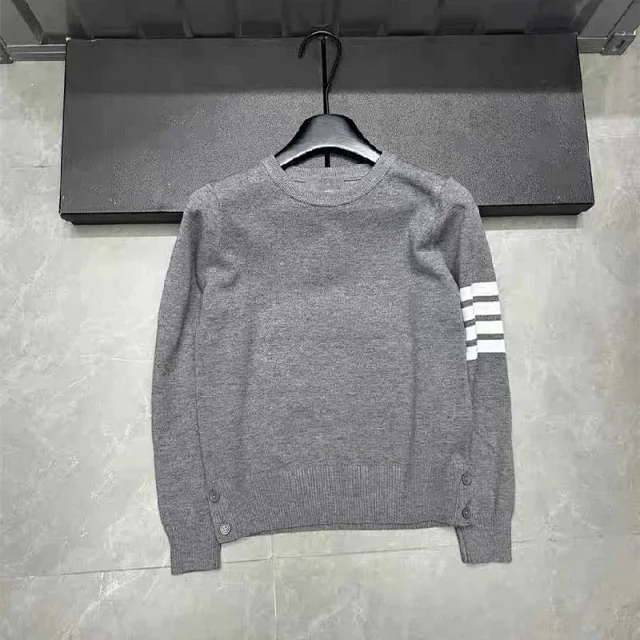 Unbranded Hoodies & Sweatshirts Four-stripe sleeve pullover hoodie product detail image 12