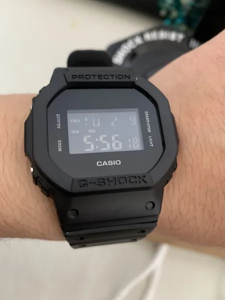 Design S26.A Smartwatch Black and Beige Smartwatches - 32