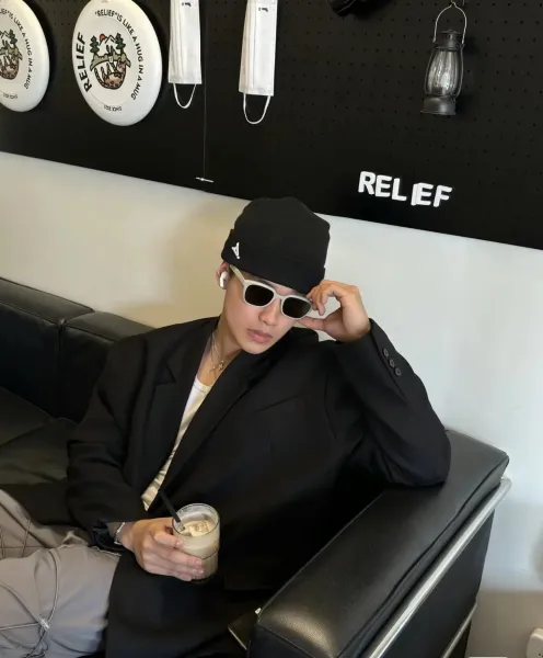 Design Beanie with White Logo + Oversized Black Blazer + Ribbed White Tank Top Hats - 32