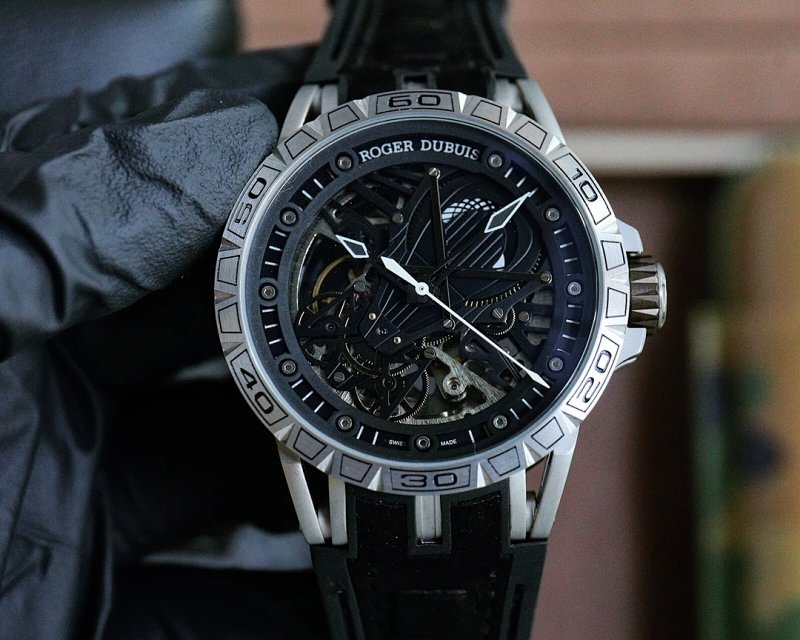 Watch from Yongwan
