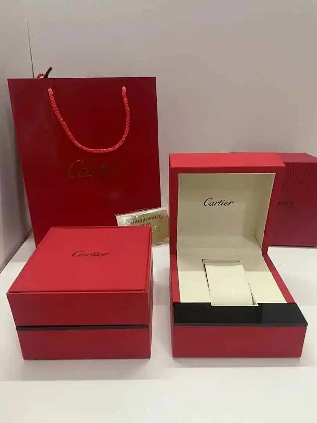 Cartier Watch Box: seller detail photo 2