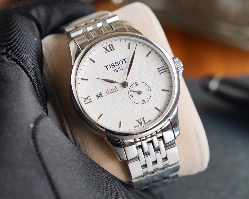 Watch from Yongwan