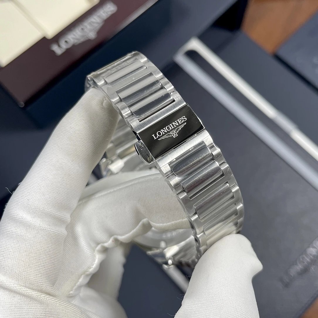 Longines Watches Conquest Automatic image 12
