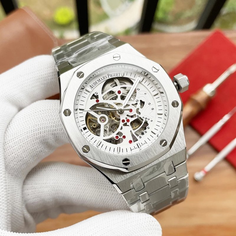 Watch from Yongwan