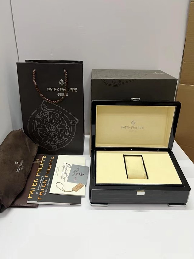 Patek Philippe Watch Box: seller detail photo 6