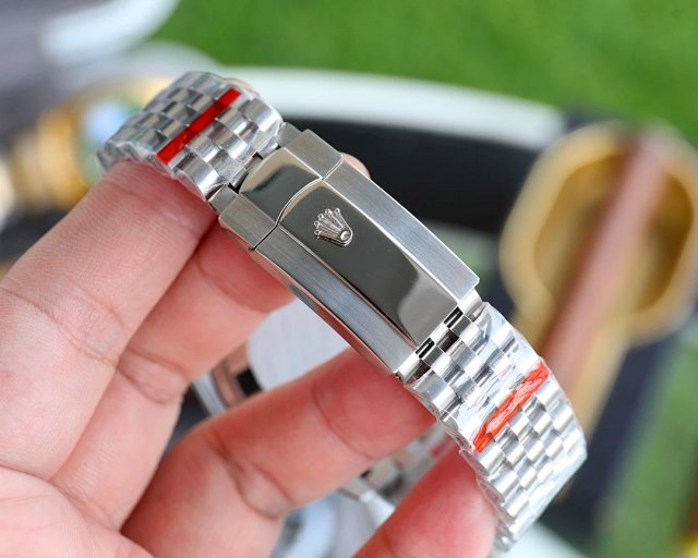 Rolex Watch: seller detail photo 12