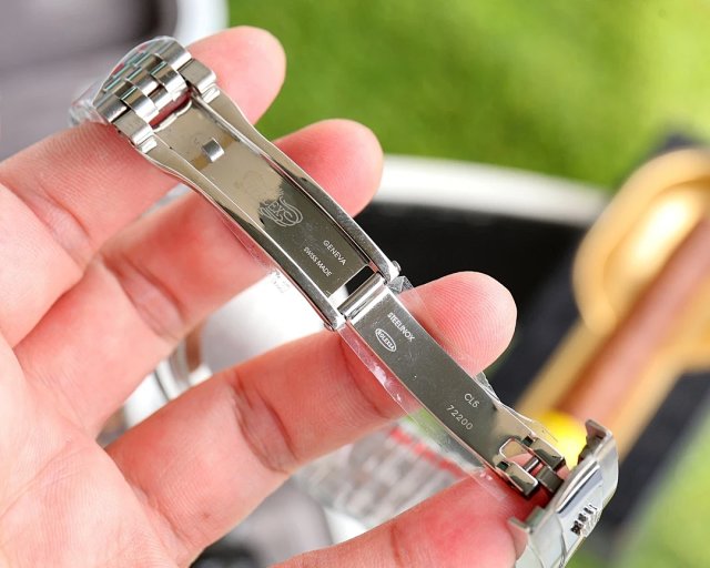 Rolex Watch: seller detail photo 13
