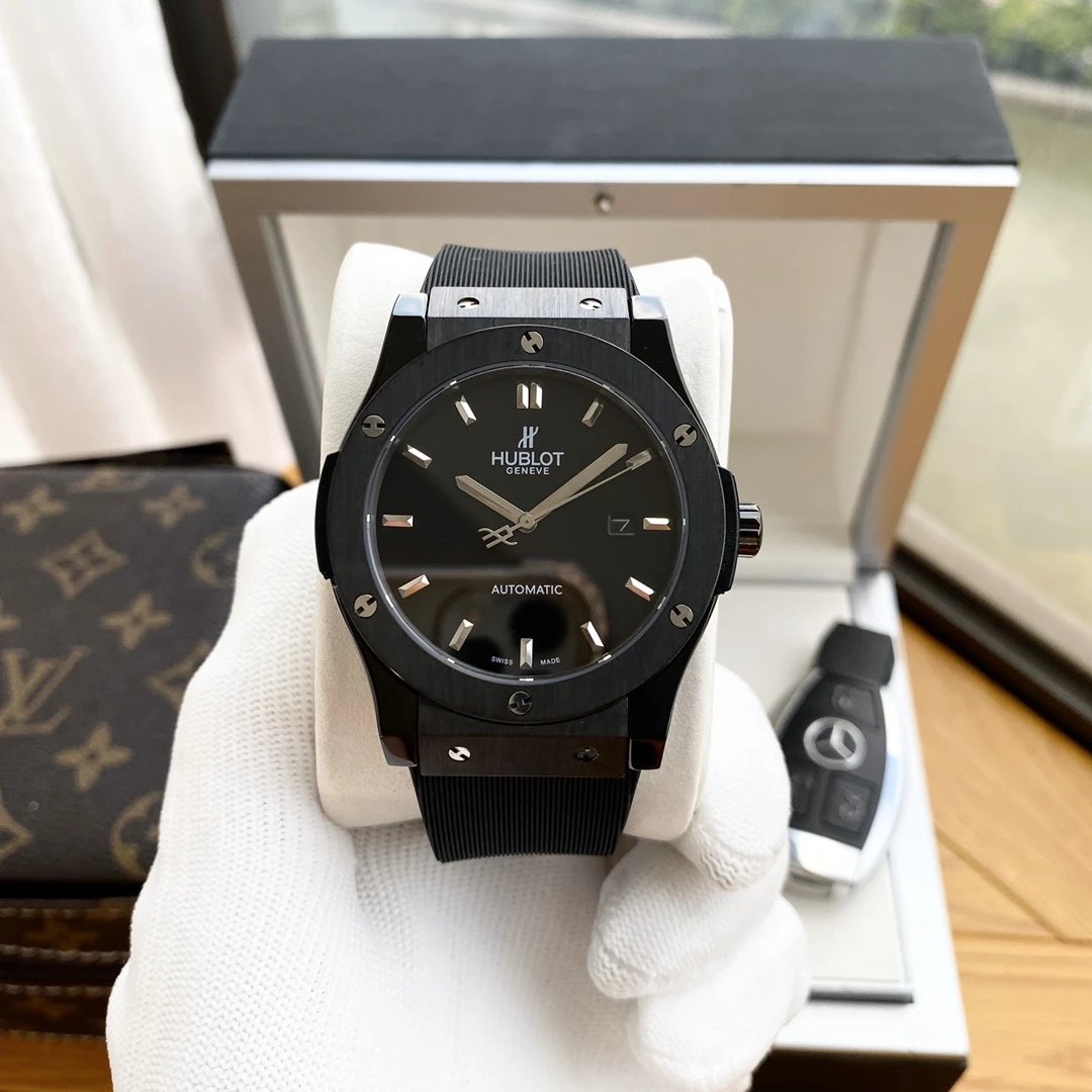Black Case · Black Dial · Black Rubber Strap
