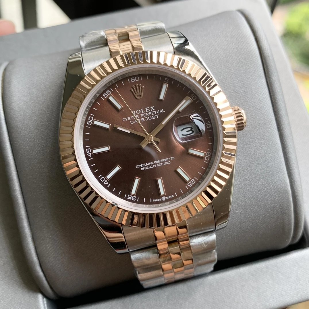 Between rose gold shell, coffee plate, five-bead steel belt 41MM (for men) / Without full package