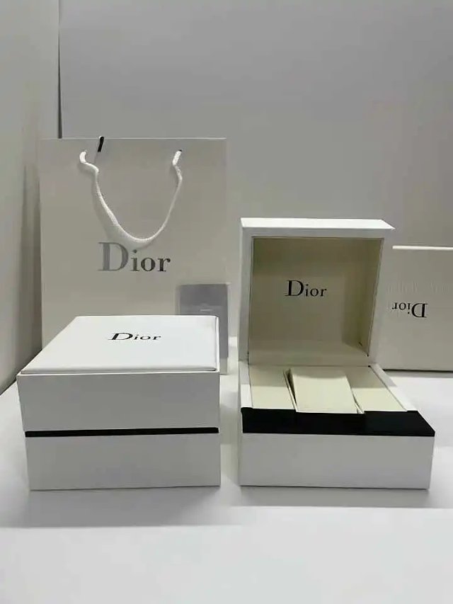 Dior Watch Box: seller detail photo 2