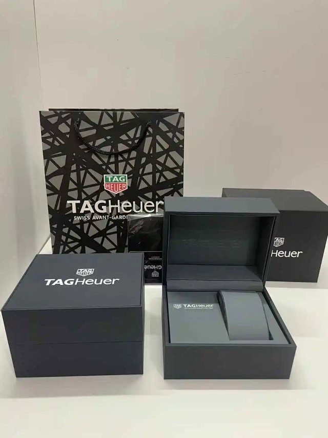 TAG Heuer Watch Box: seller detail photo 1