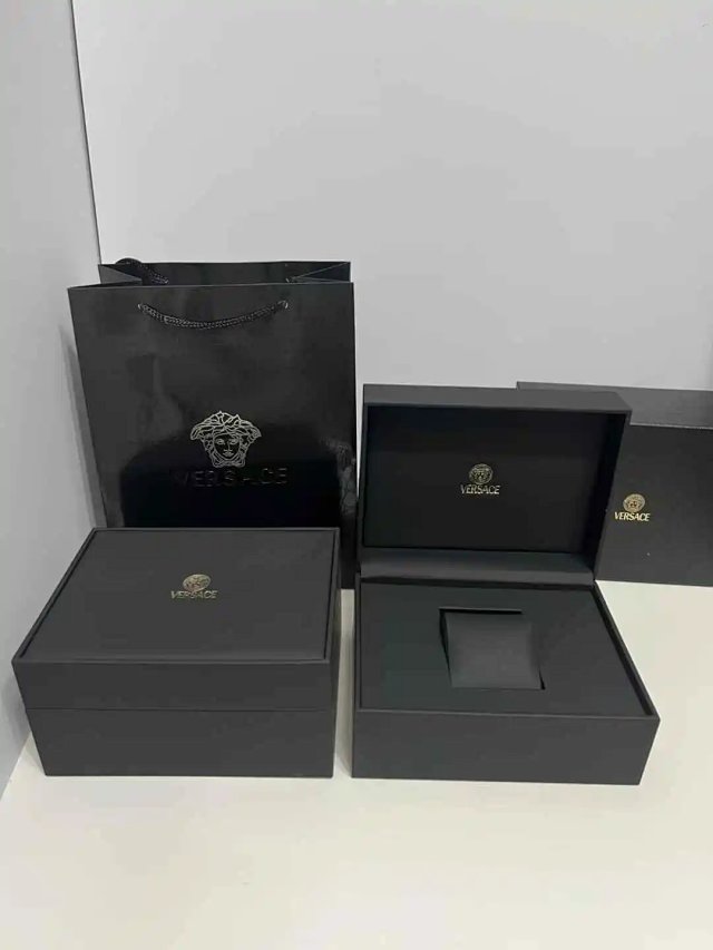Versace Watch Box: seller detail photo 3