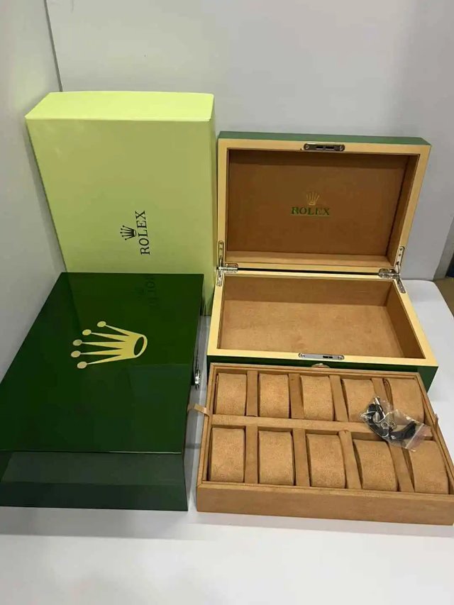 Rolex Watch Box: seller detail photo 6
