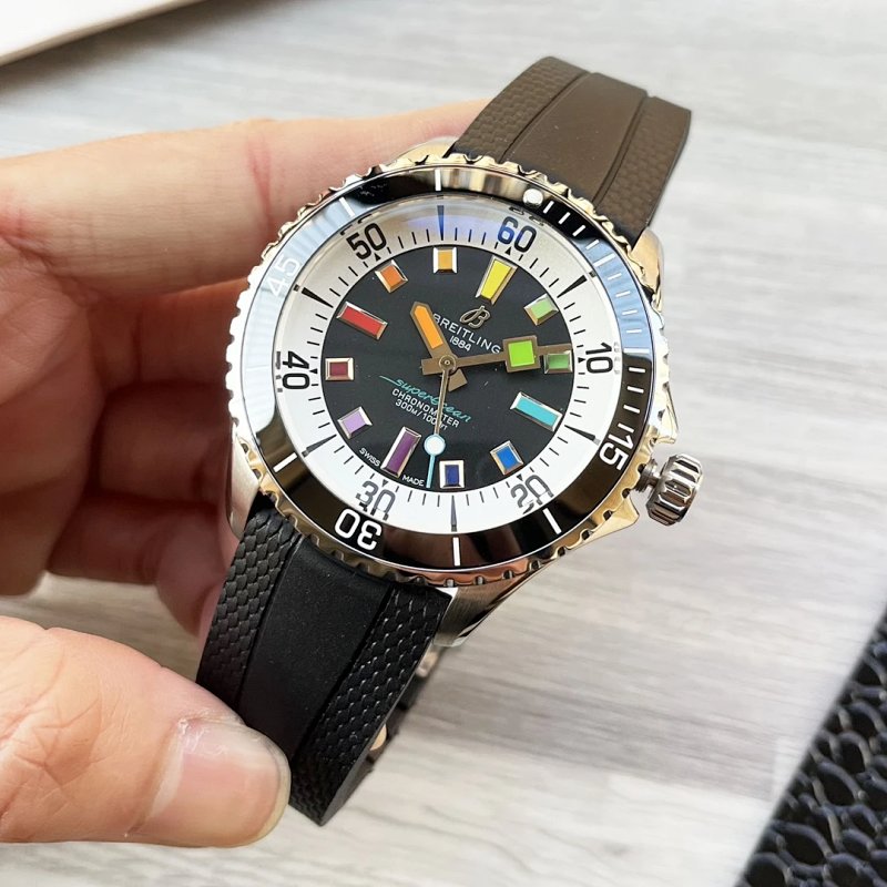 Watch from Yongwan