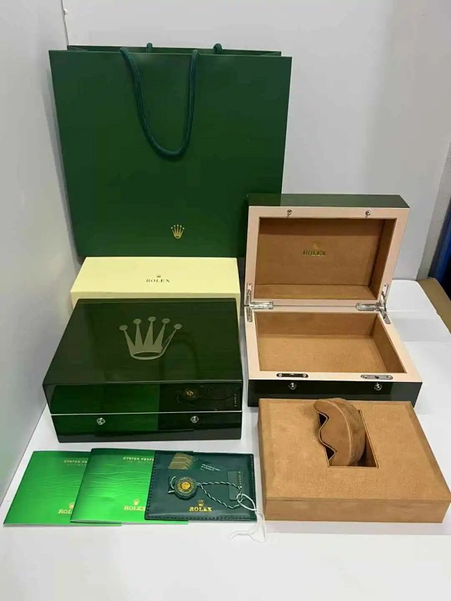 Rolex Watch Box: seller detail photo 5