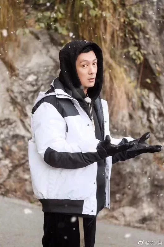SACAI x THE NORTH FACE Mountain Jacket TNF北面合作款羽绒服外套 SACAI x THE NORTH FACE Mountain Jacket TNF北面合作款羽绒服外套