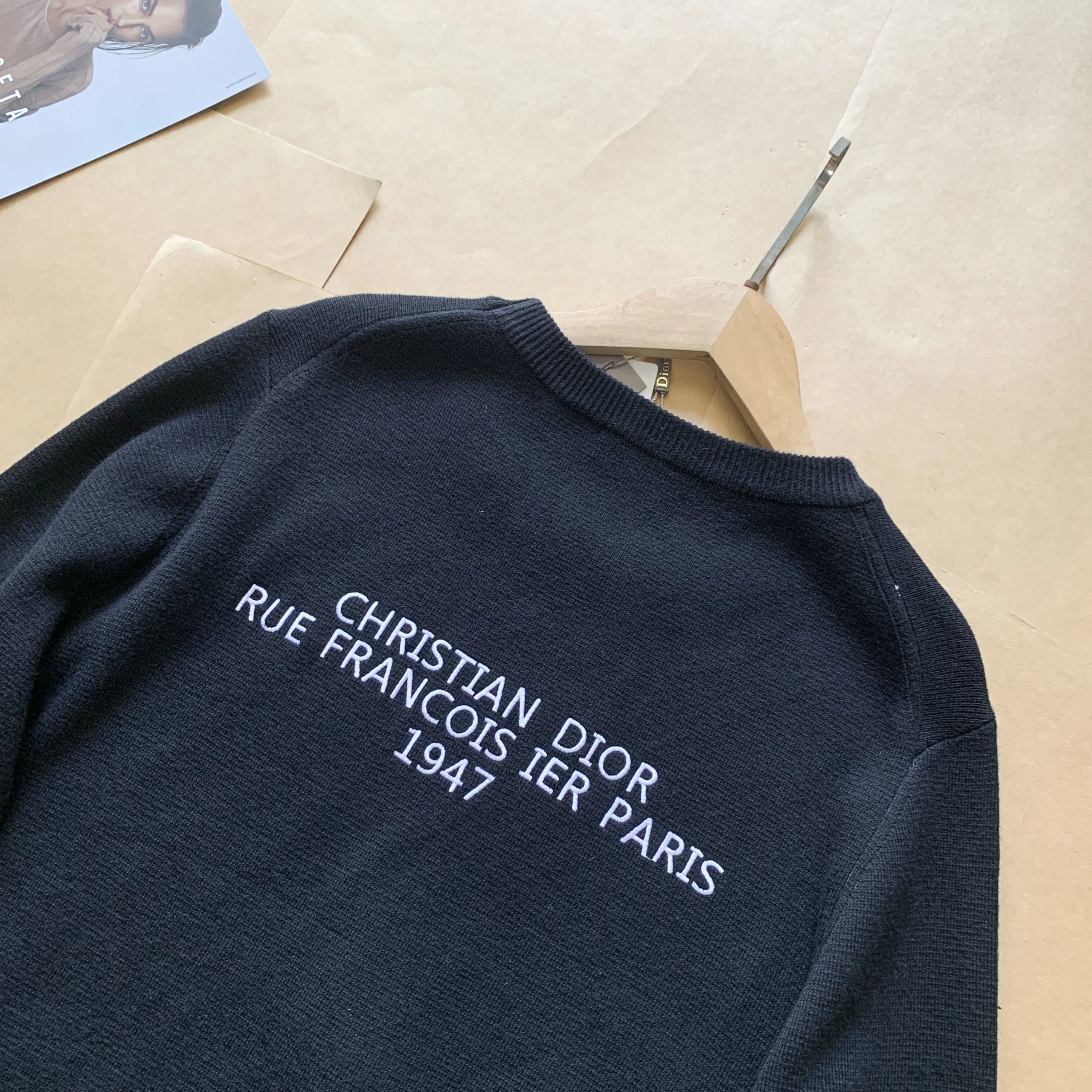 DIO Wool Crewneck Letter Embroidery Knit Sweater