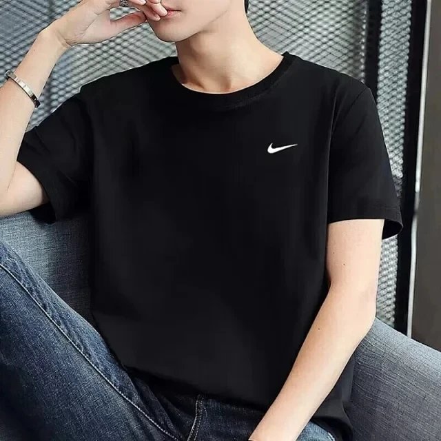 Nike Basic Logo T-Shirt