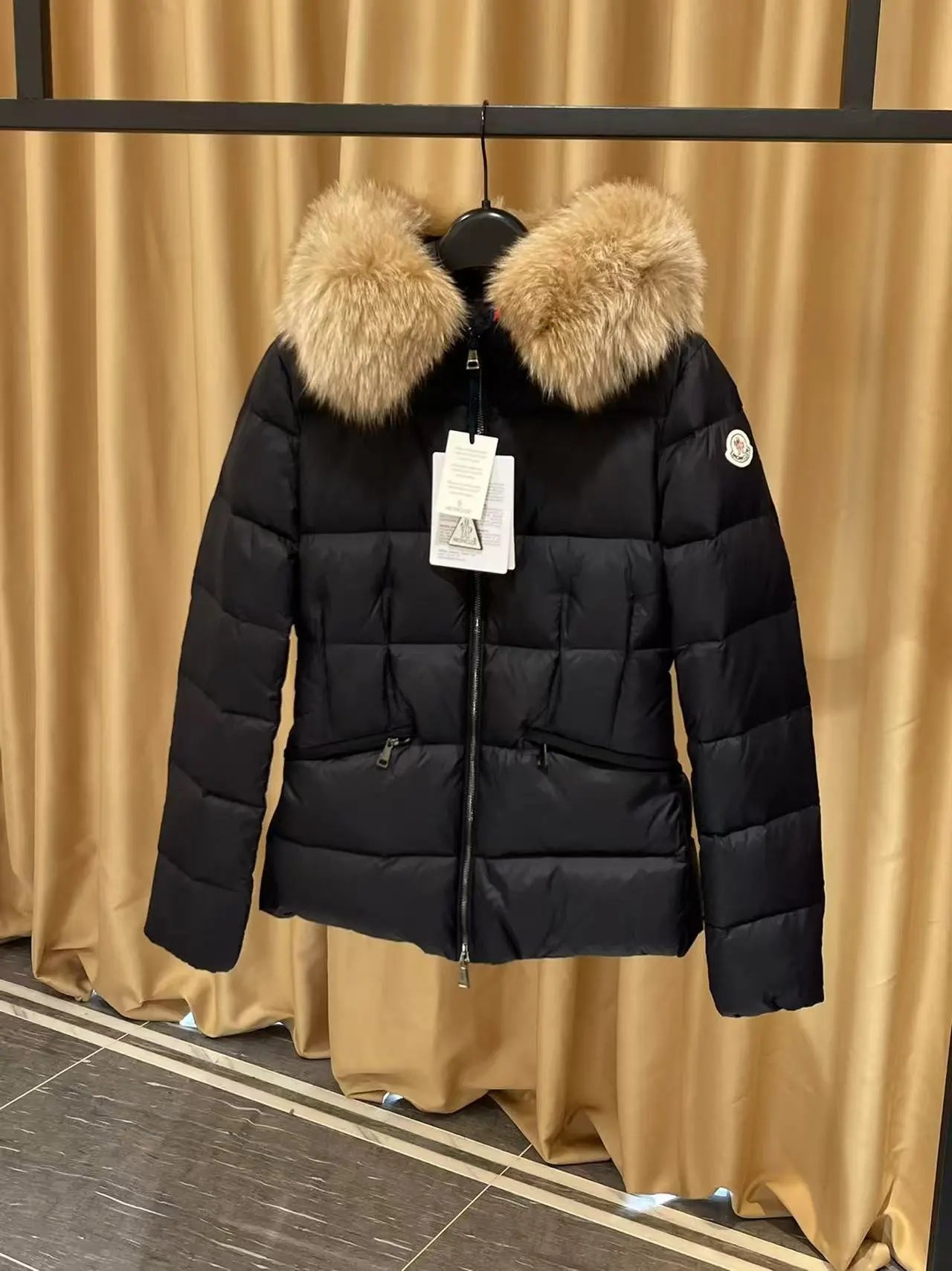 Women's short fur collar (black with NFC)