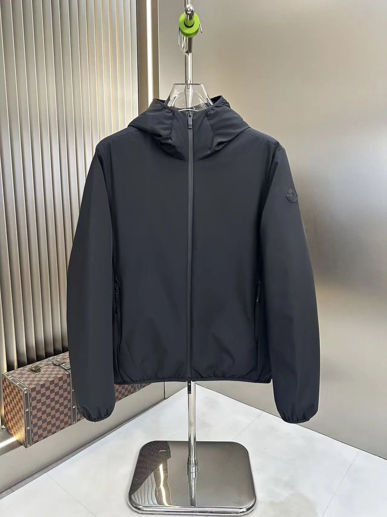 Winter new model (black label)