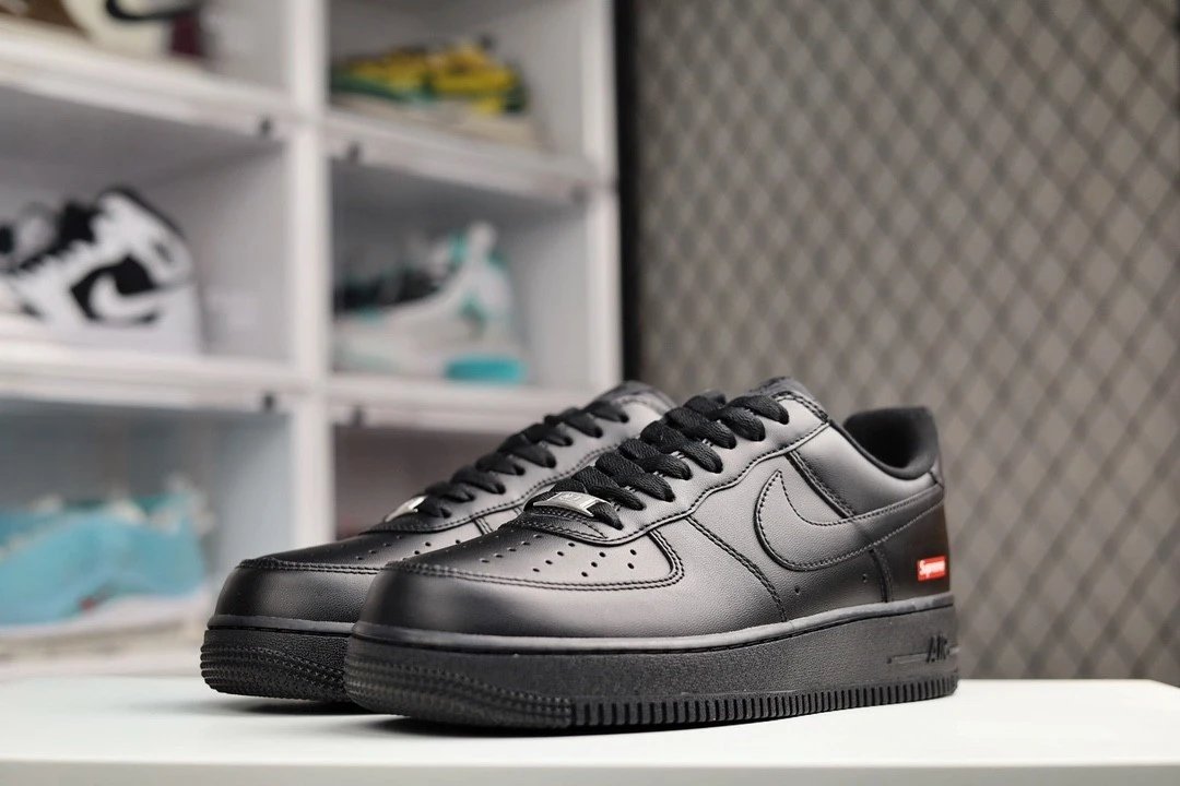 Black "CW2288-001"