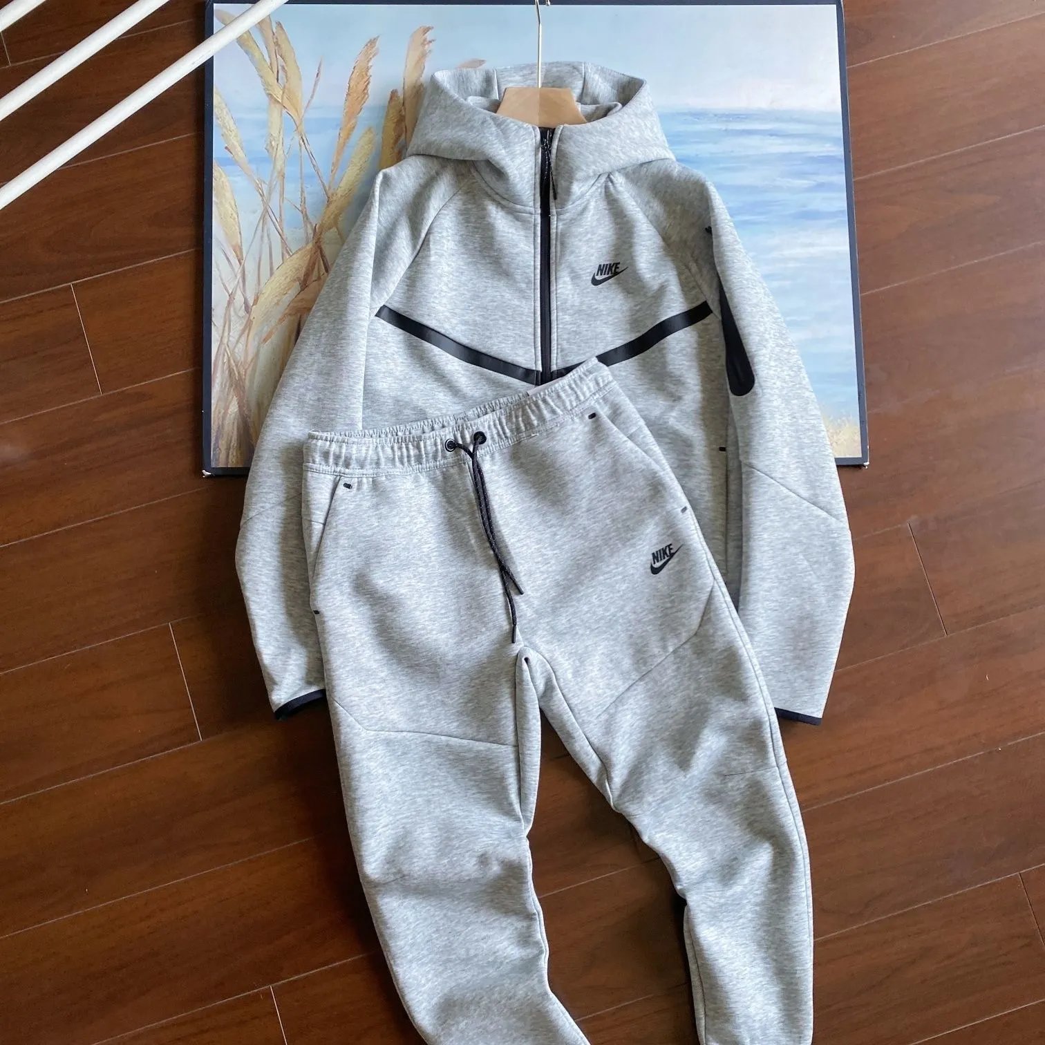 Black and Light Gray Set