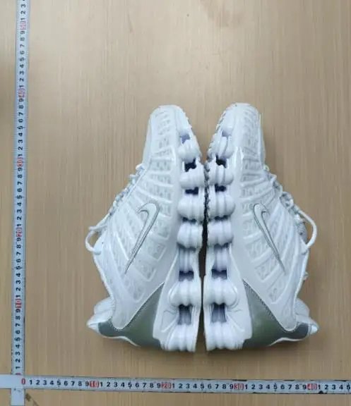 Pillar Cushioning Height-Increasing Sports Shoes