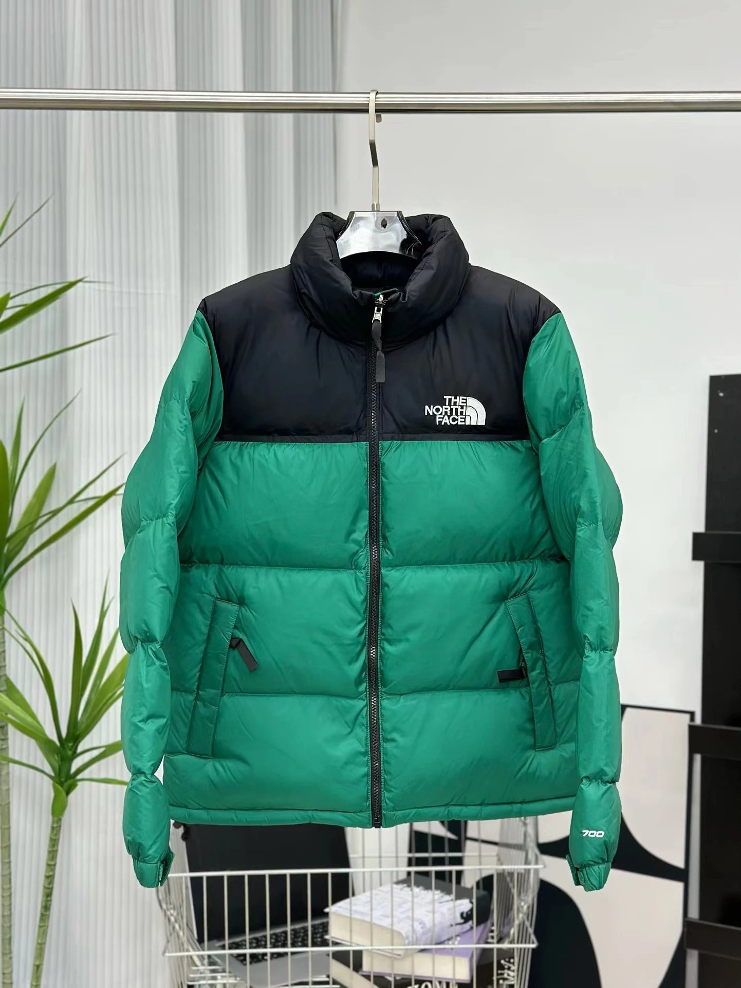 dark green