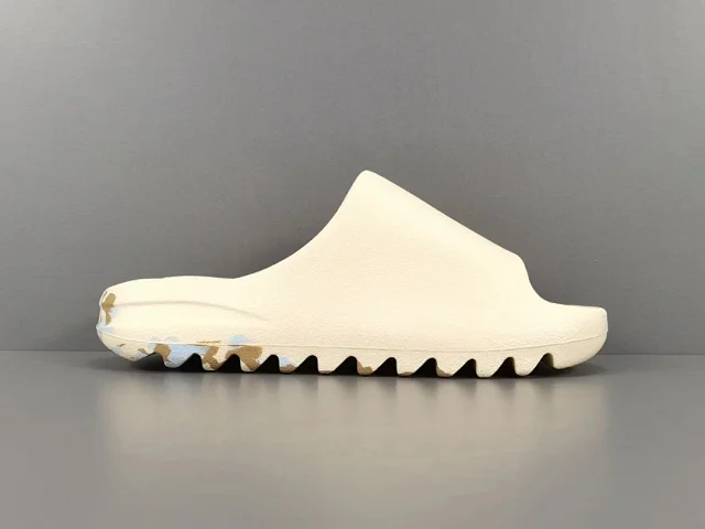 Adidas Slippers Yeezy Slide product detail image 11