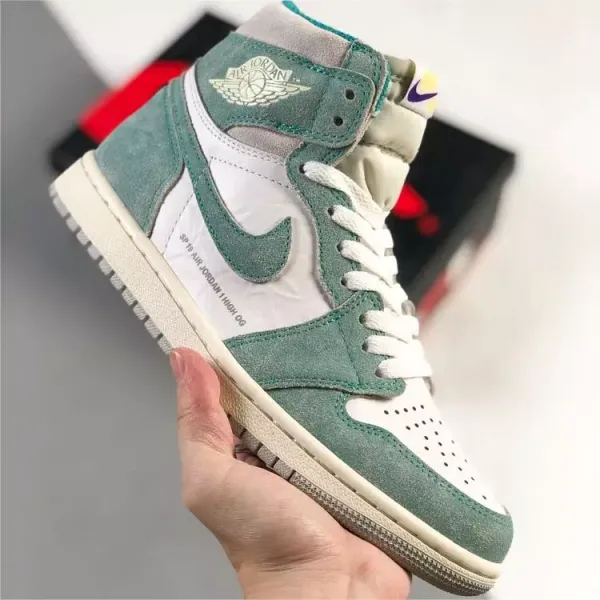 Air Jordan 1 Mid Pine Green Sneakers - 11