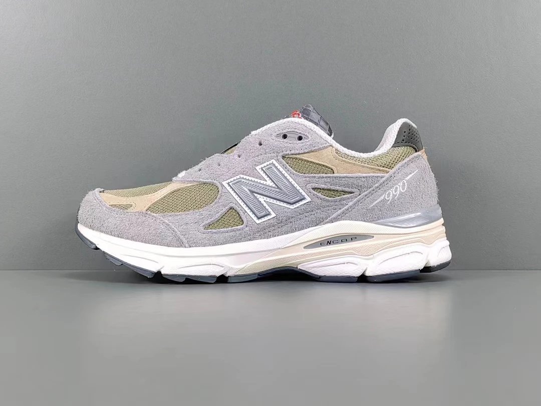 New Balance 990v3 Burgundy Running Shoes - 12