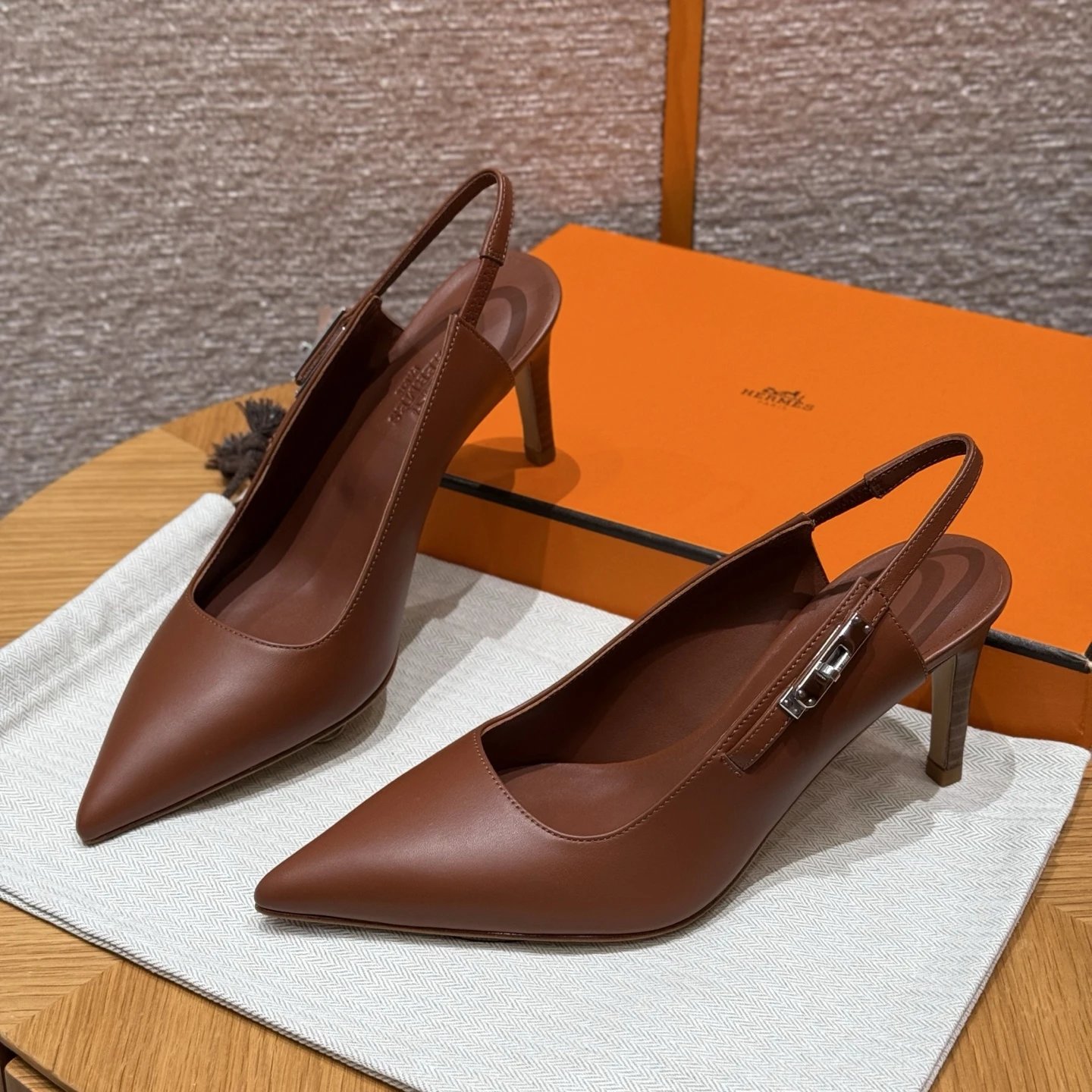 Hermes Lover 80 Slingback · 4