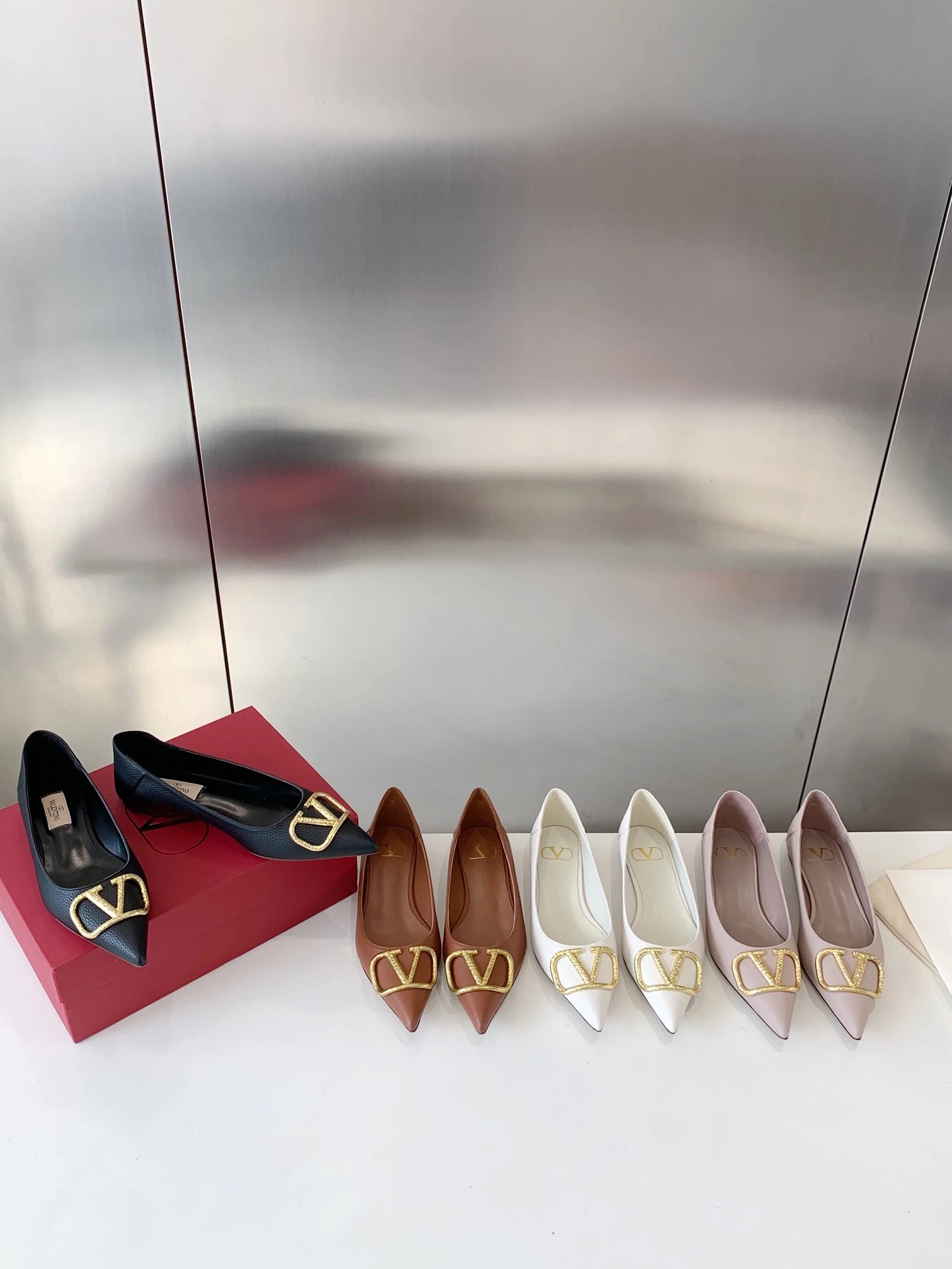 N Y pointed heel flat shoes (non quality issues, non refundable)
