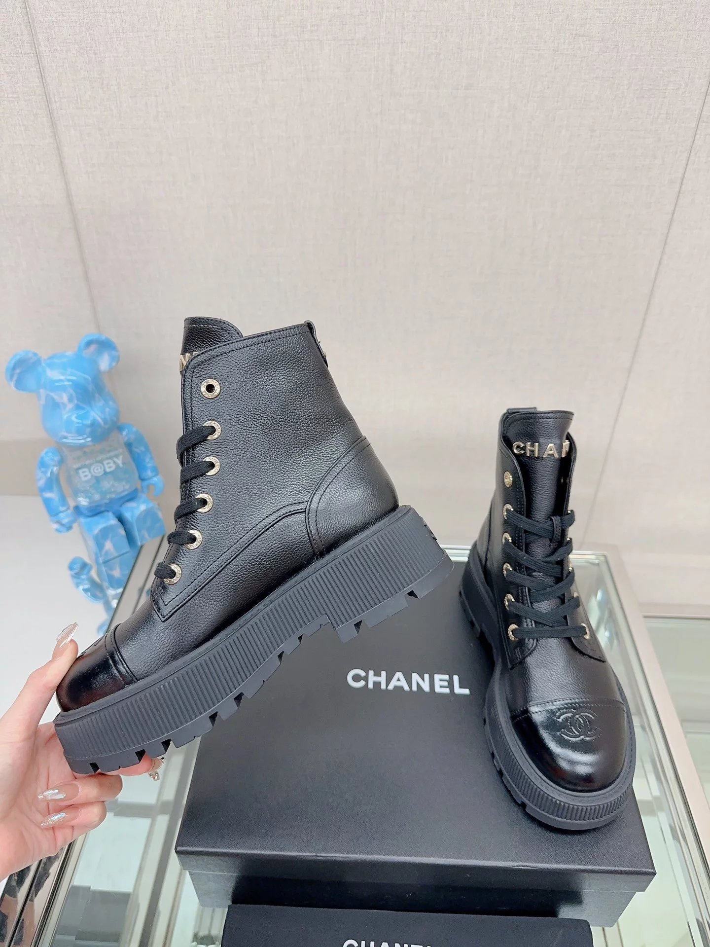 C J 厚底系带马丁靴 8