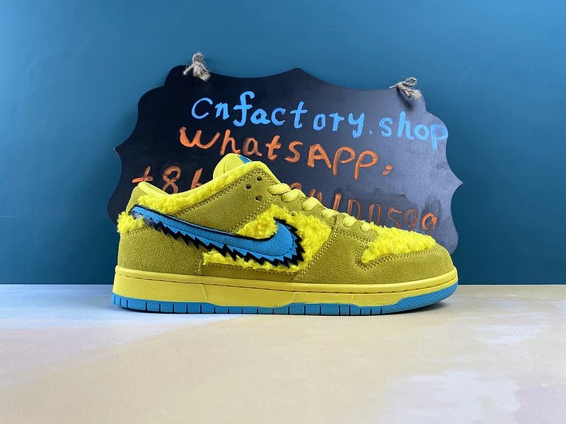 Item Thumbnail for H40CN N1ke SB Dunk Low Grateful Dead Bears Opti Yellow-CJ3578-700