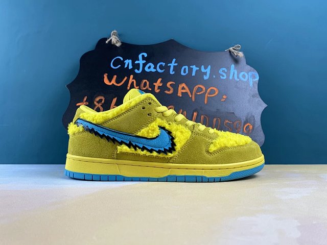 Nike SB Dunk Low  Grateful Dead Bears  Opti Yellow