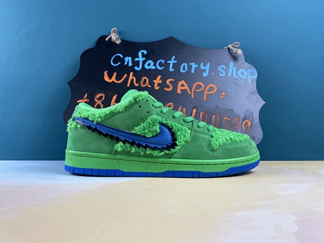 Nike SB Dunk Low Grateful Dead Bears Green