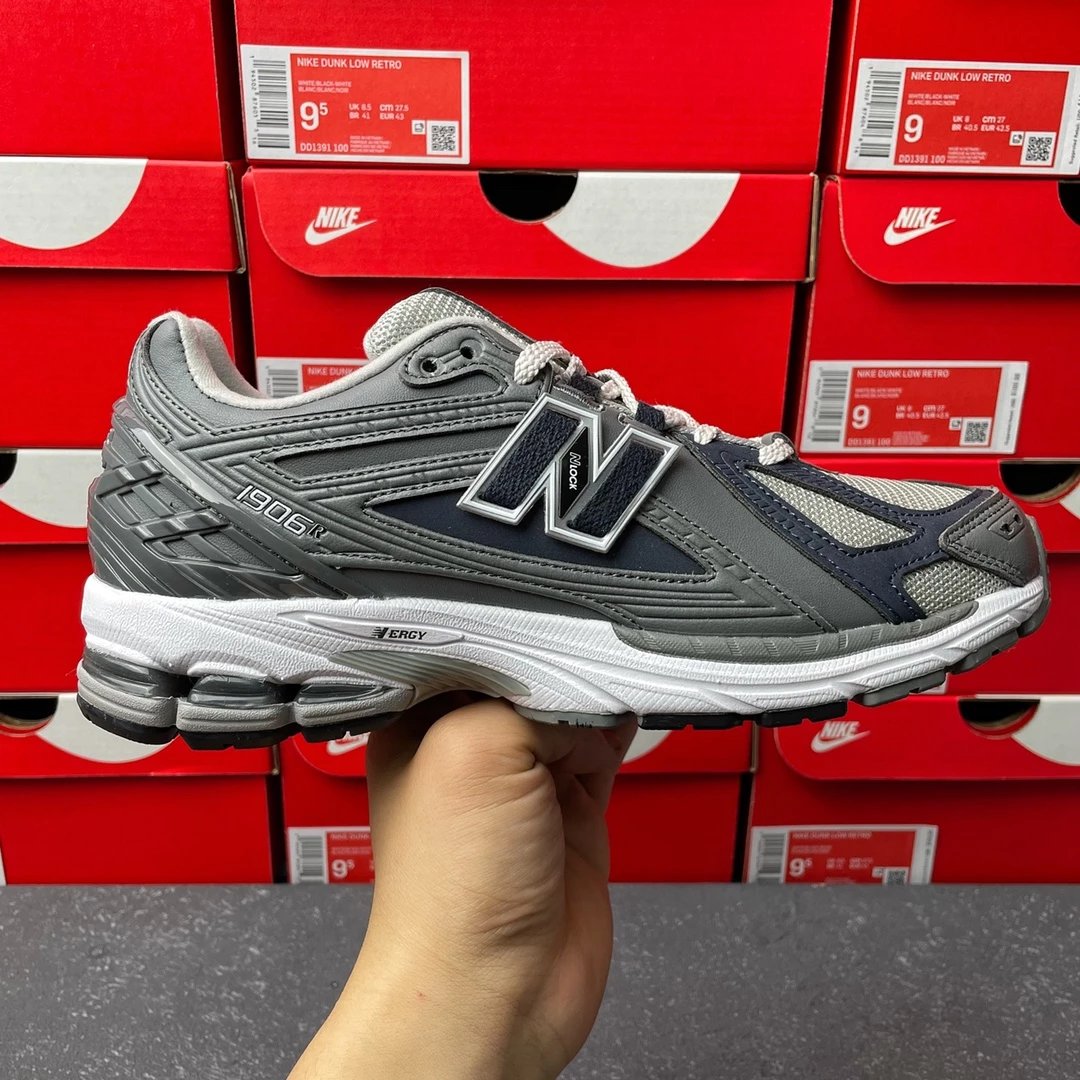 New Balance 1906's