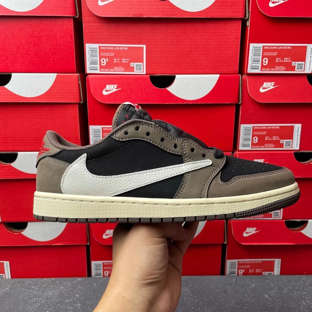 First generation inverted hook low top CQ4277-001