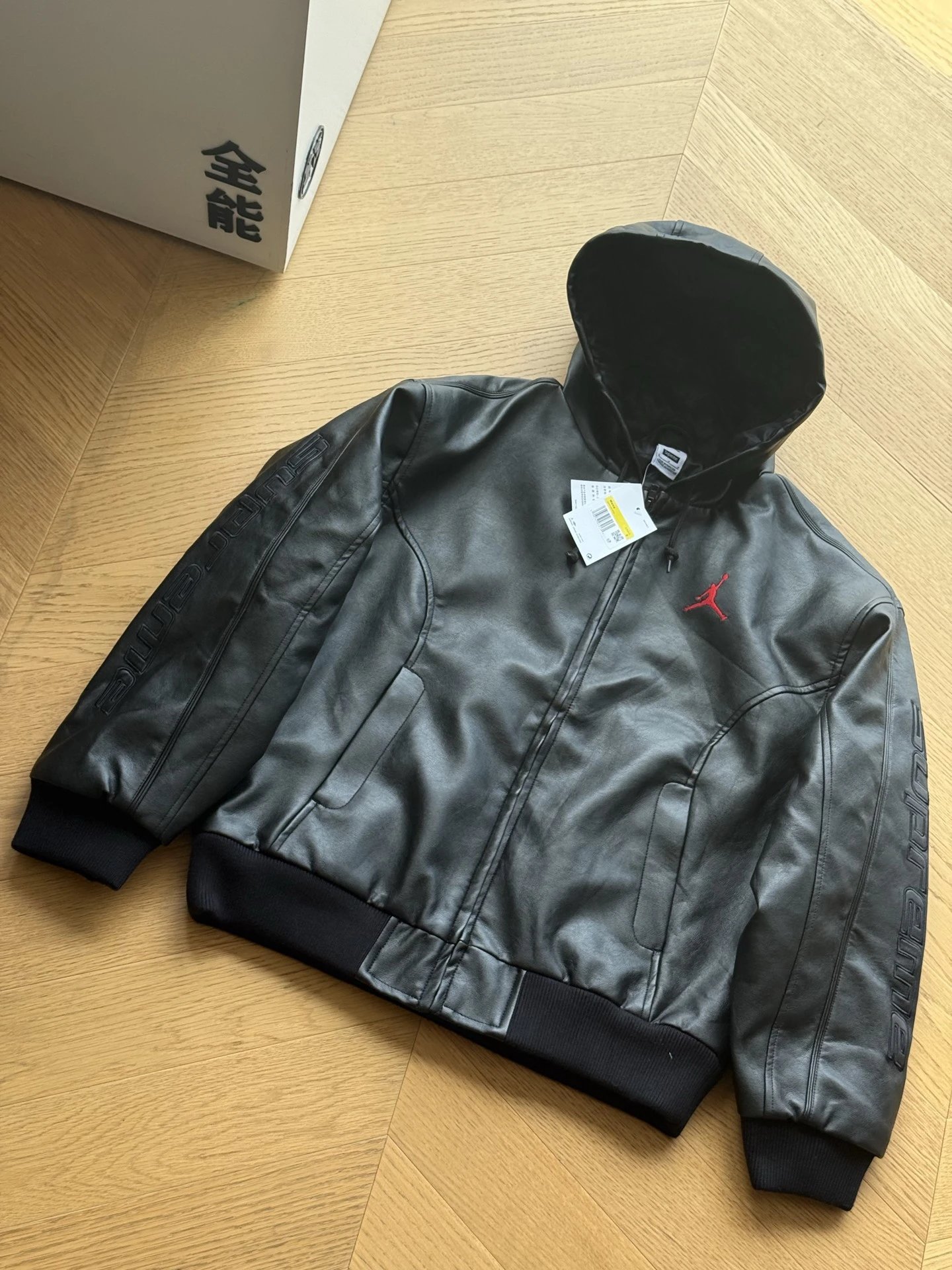 Supreme collaboration Flyman 3D printed shoulder down hood (black)