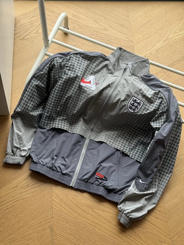 Nike Hoodie: seller detail photo 12