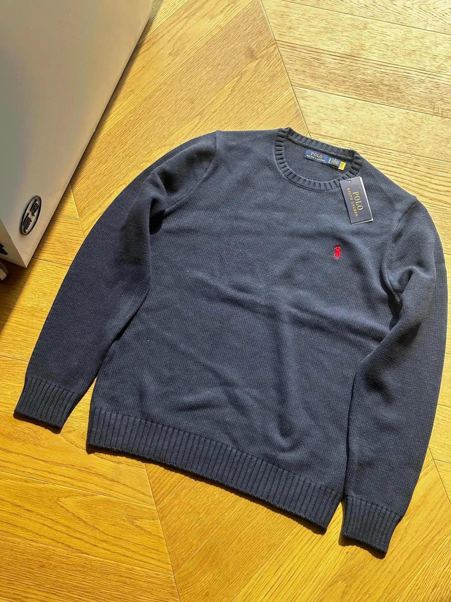 Solid Logo Round Neck Pullover Sweater (Navy)