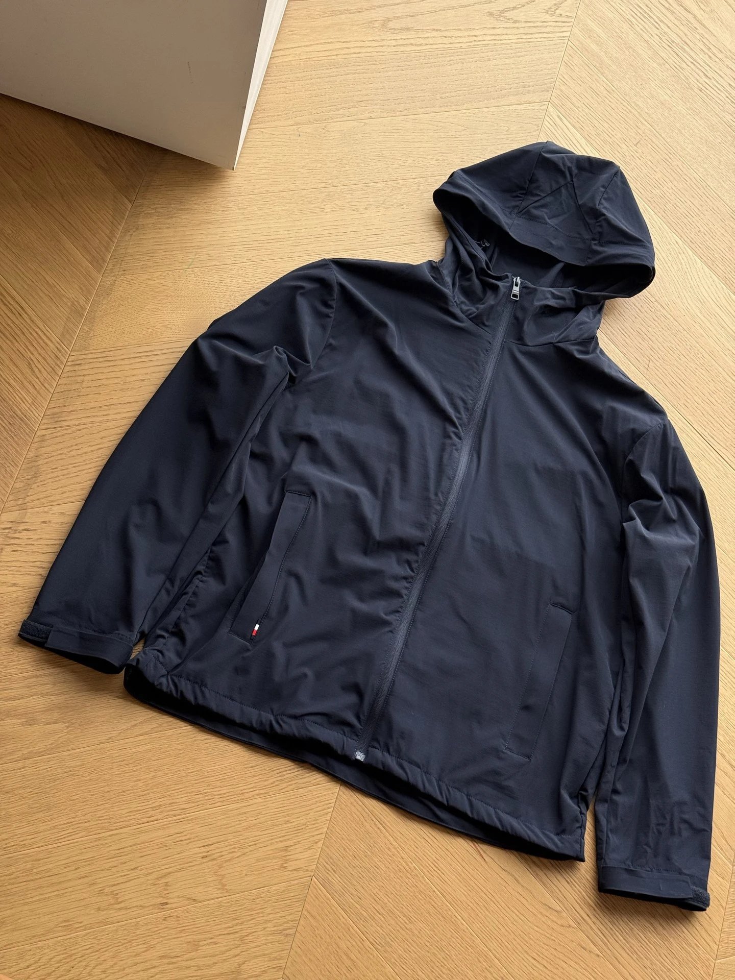 Tommy Spring/Summer Men's Lightweight Hooded Sunscreen (navy blue)