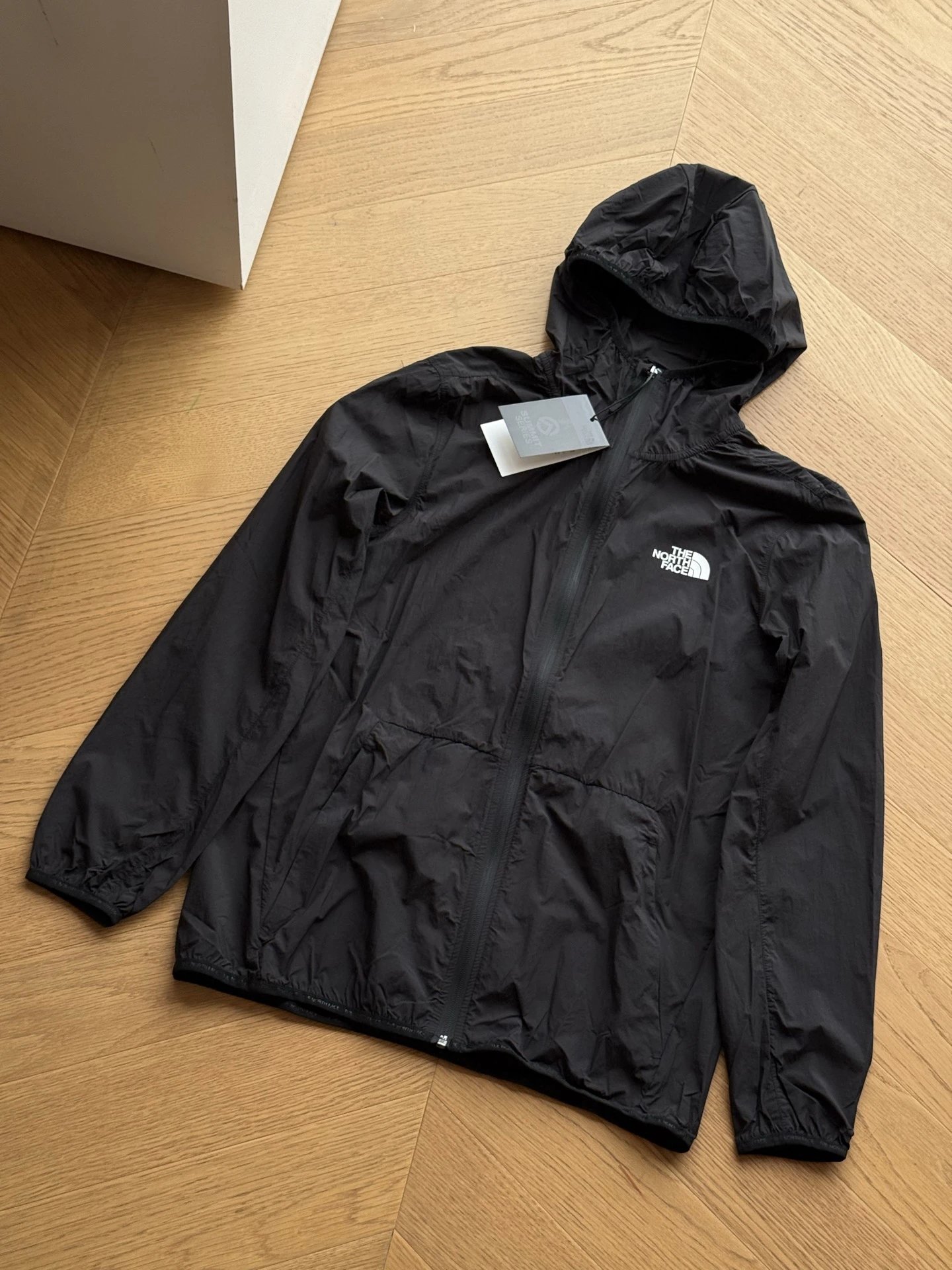 North side ultra lightweight sunscreen clothing (black)