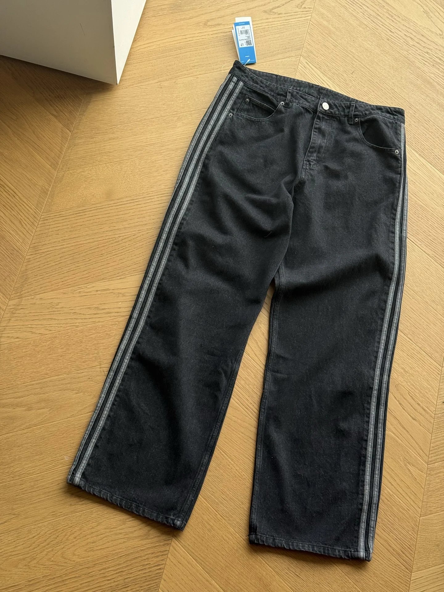 Striped Mid-Rise Jeans Black