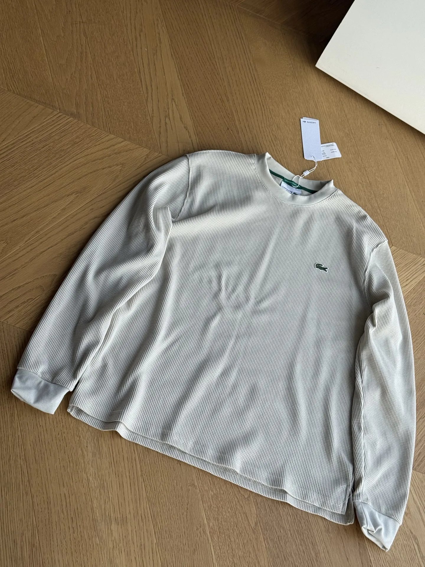 Small logo waffle long sleeved beige