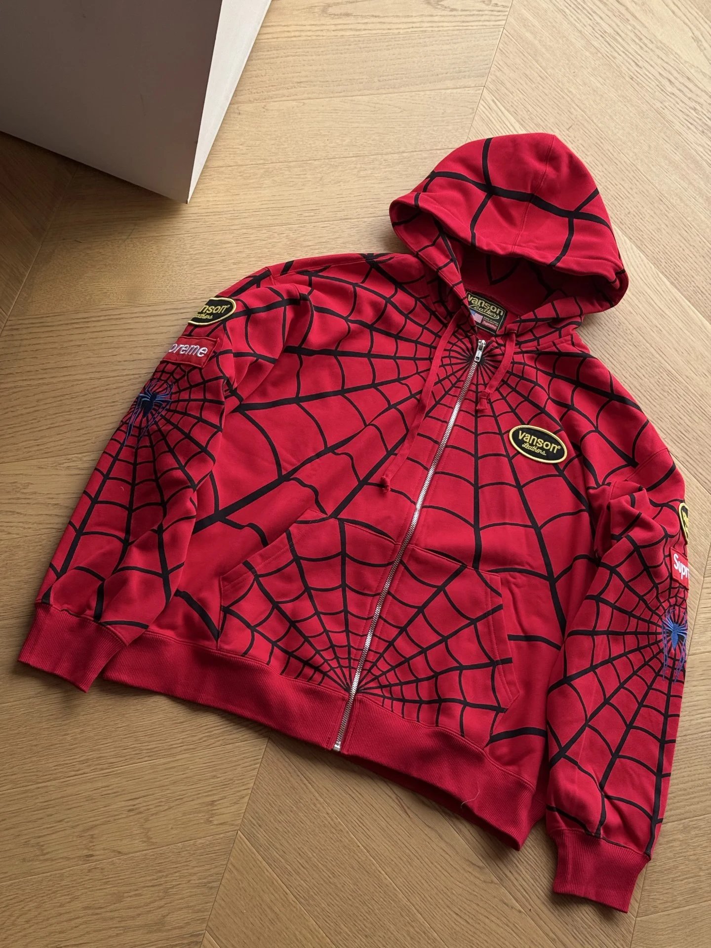 Three party joint spider web zipper hooded sweatshirt (red)