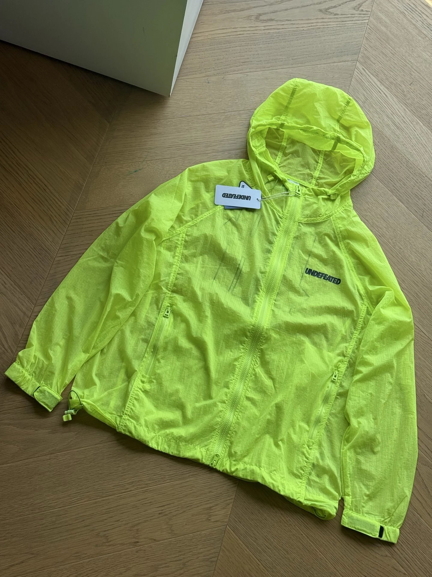 Five bar ice silk lightweight hooded sunscreen clothing (fluorescent green)