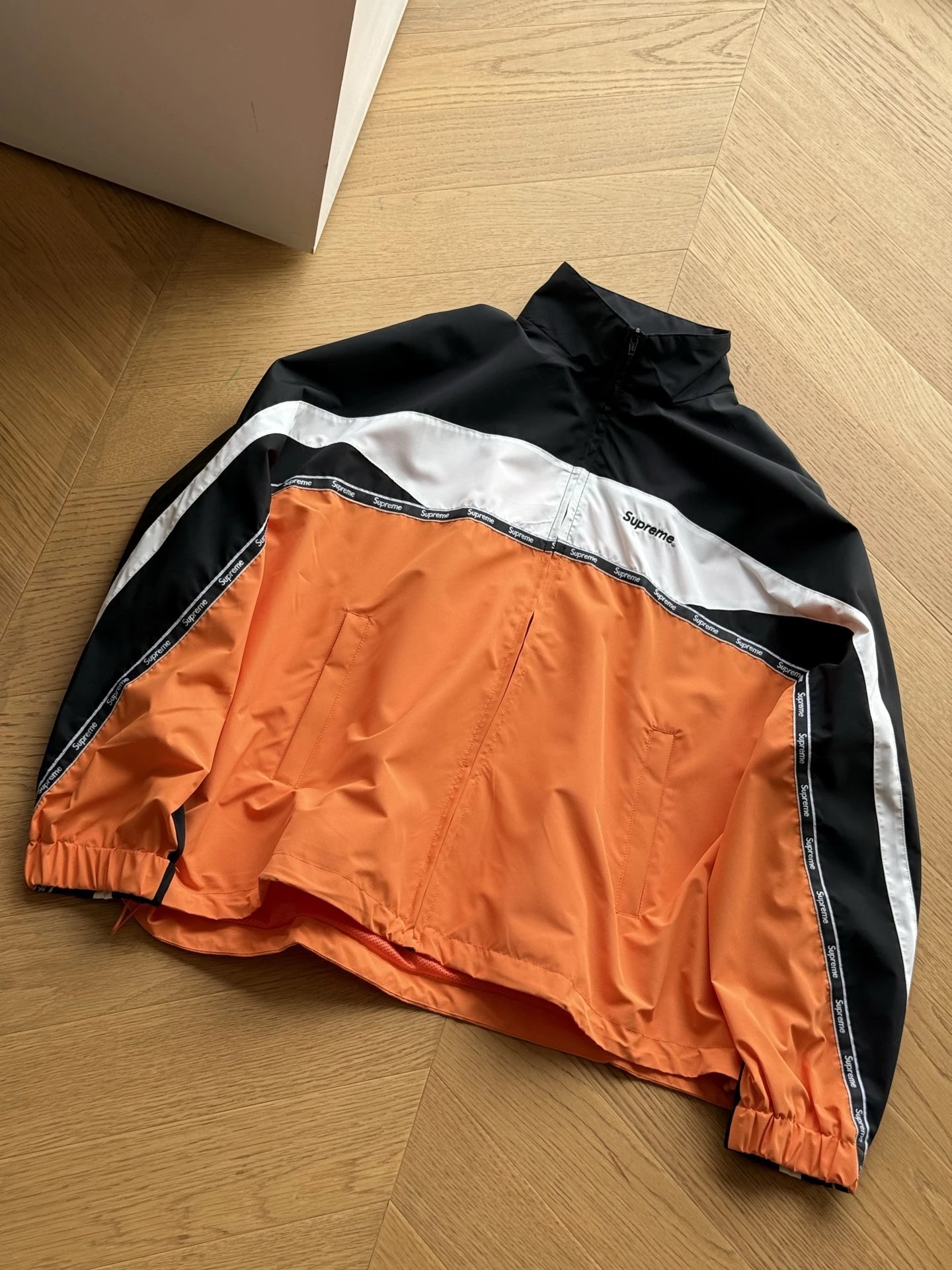 Supreme woven contrasting stand collar (orange)