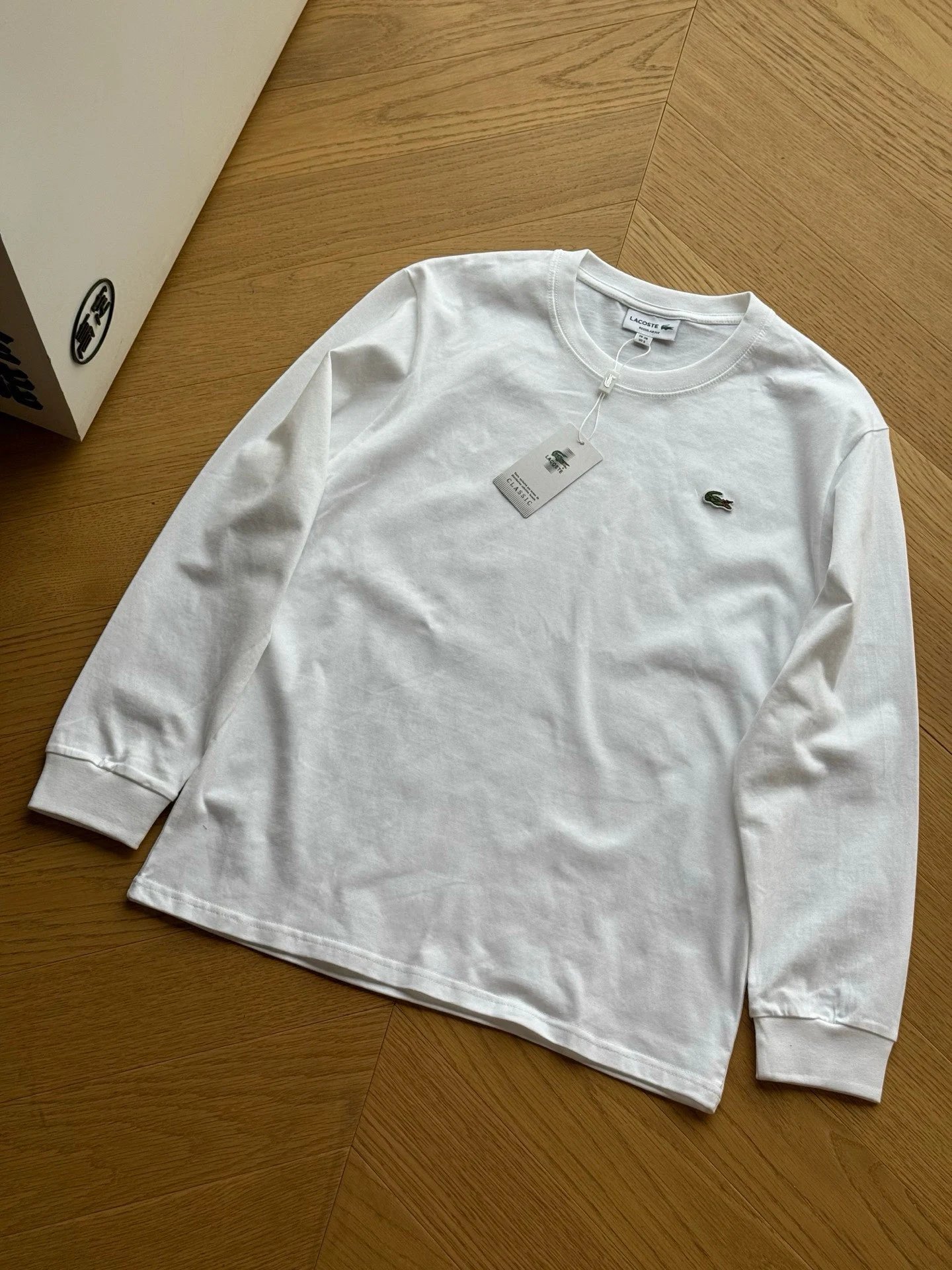 Classic long sleeved white fish logo